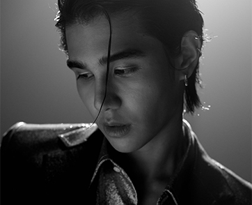 “แค่เงา” (Hide) ซิงเกิลที่สี่จาก “เจฟ ซาเตอร์” ที่แสดงศักยภาพคนทำงานคุณภาพทั้งเบื้องหน้าเบื้องหลัง